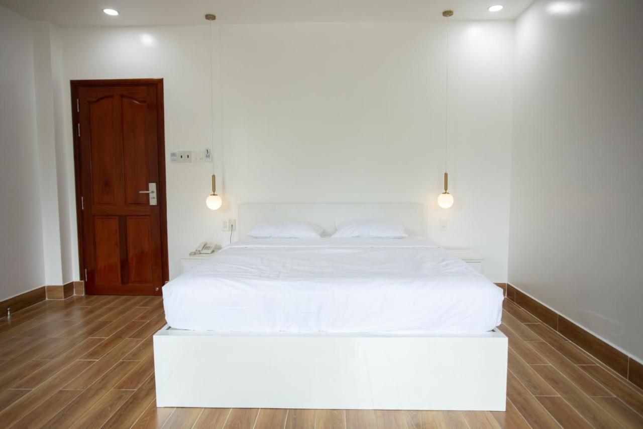Aoc Hotel Cao Lãnh Esterno foto