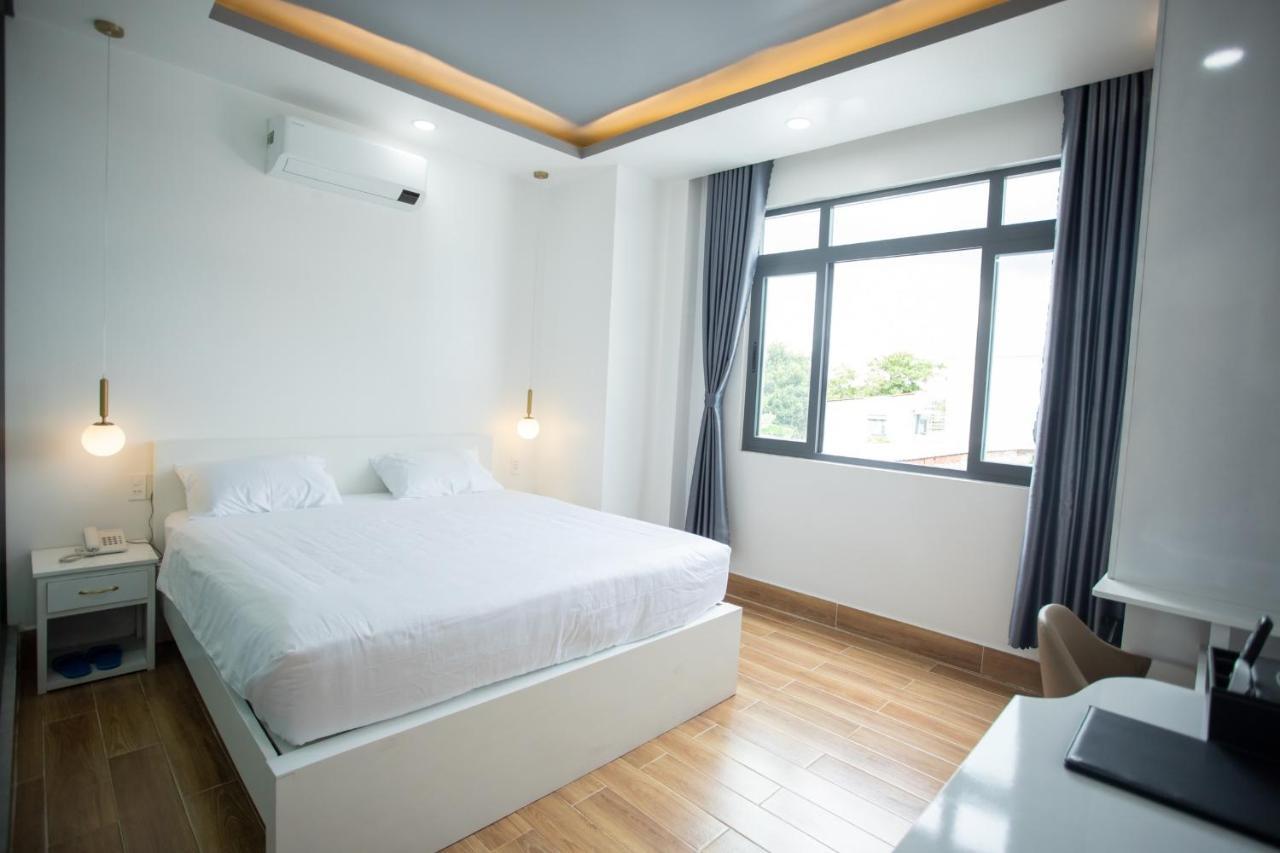Aoc Hotel Cao Lãnh Esterno foto