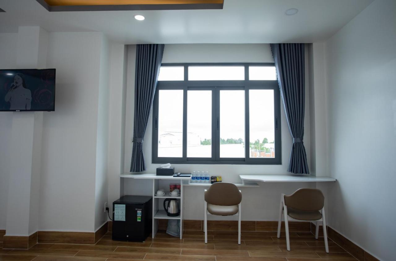 Aoc Hotel Cao Lãnh Esterno foto