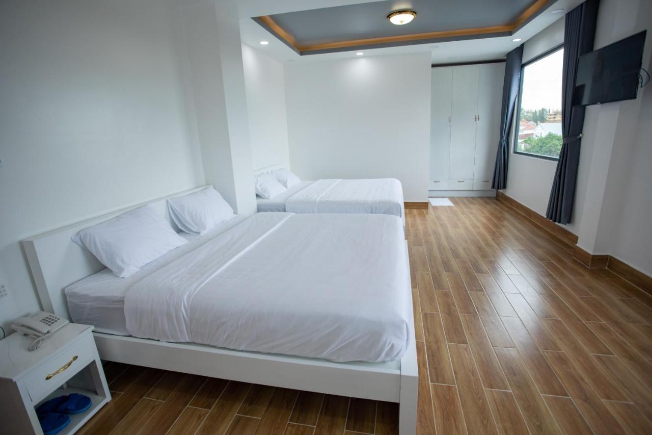 Aoc Hotel Cao Lãnh Esterno foto