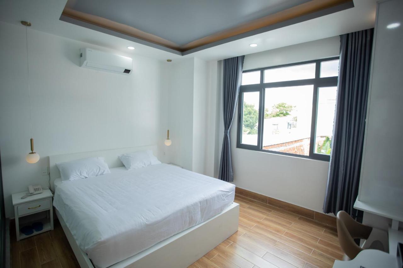 Aoc Hotel Cao Lãnh Esterno foto