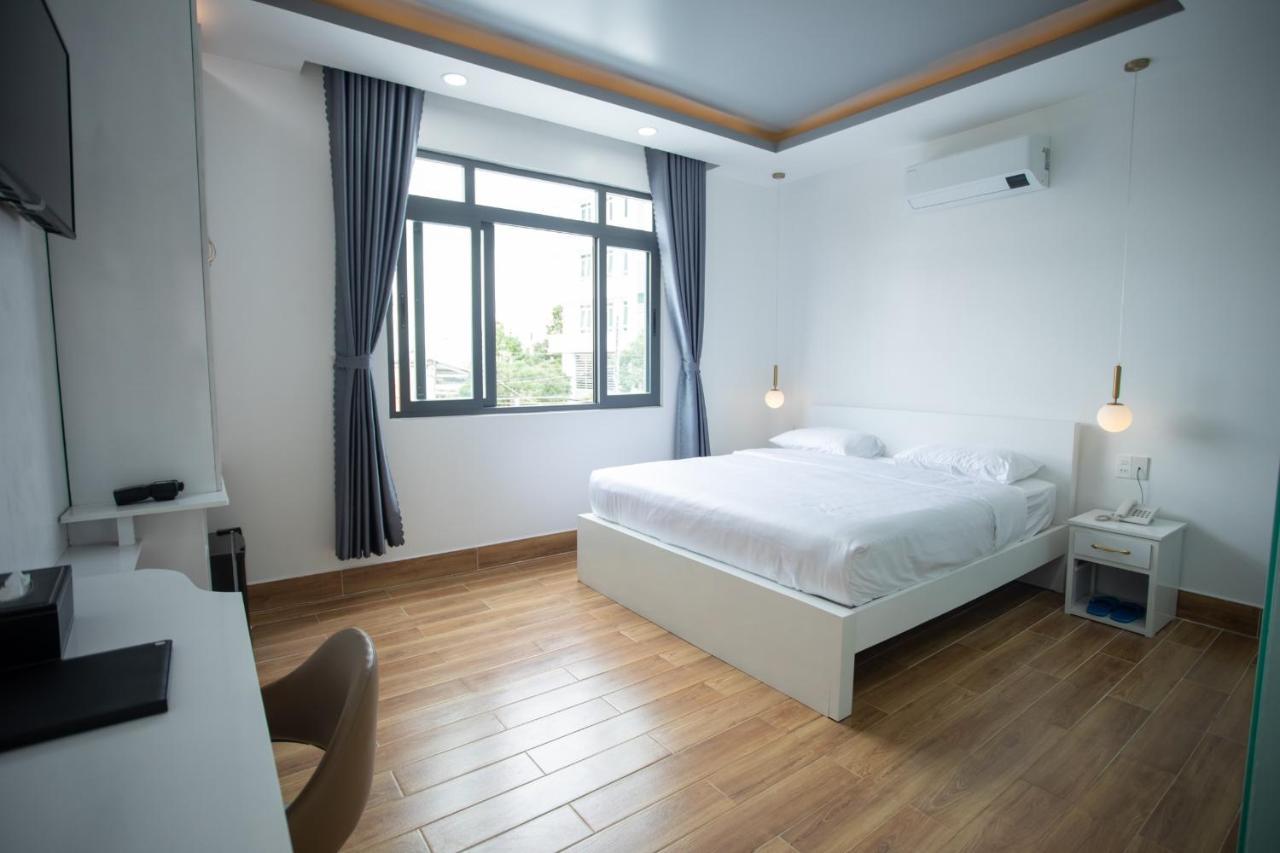 Aoc Hotel Cao Lãnh Esterno foto